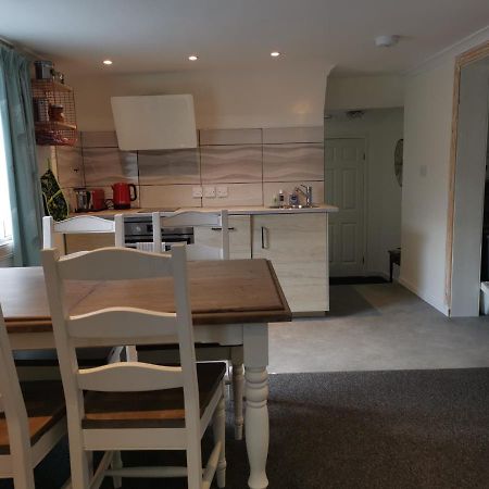 Relax In A 1 Bedroom Apartment Near A Country Pub Eyemouth Exterior photo